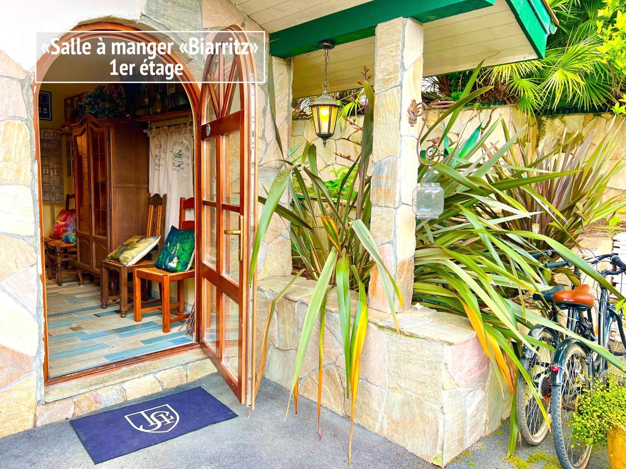 Villa Merkel - 27 Pers - 11 Chambr - 10 Wc - Piscine أنغليه المظهر الخارجي الصورة